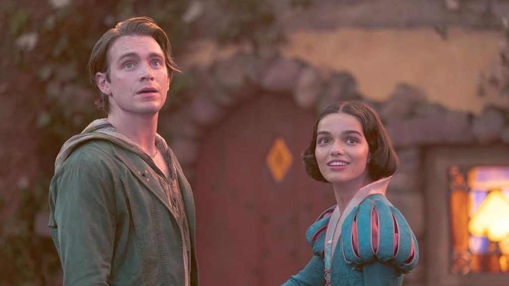 Andrew Burnap y Rachel Zegler en «Blancanieves» (2025) | Disney