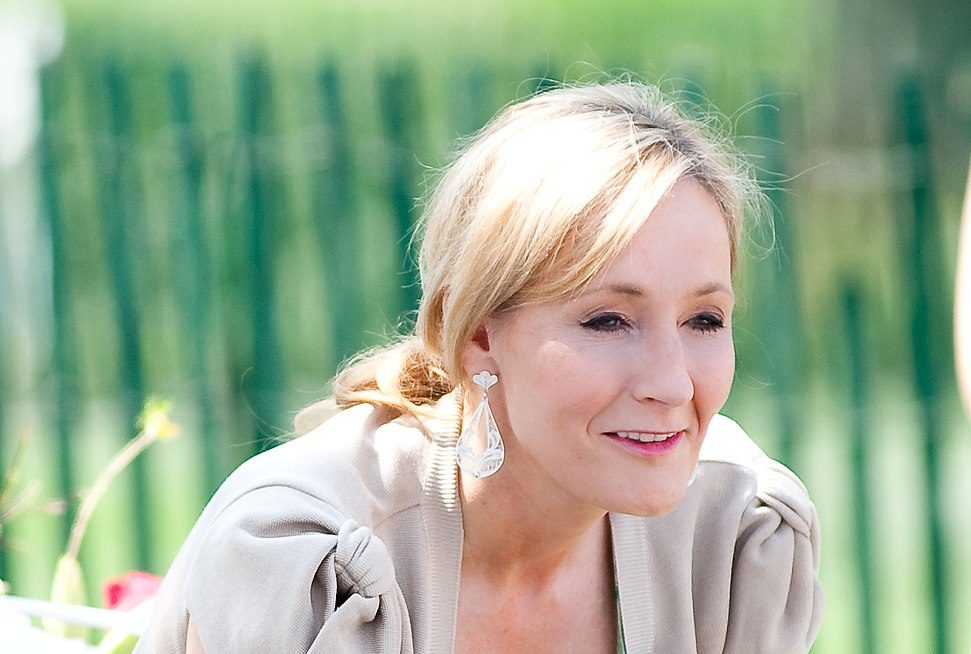 J.K. Rowling lanza una pullita a Daniel Radcliffe, Emma Watson y Rupert Grint