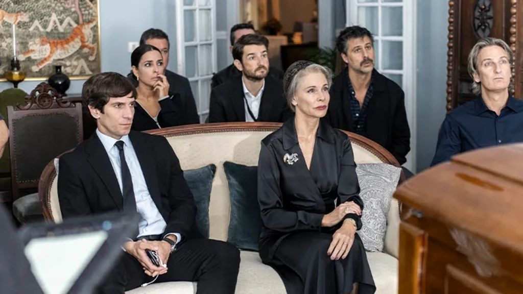 Fotograma de Un funeral de locos